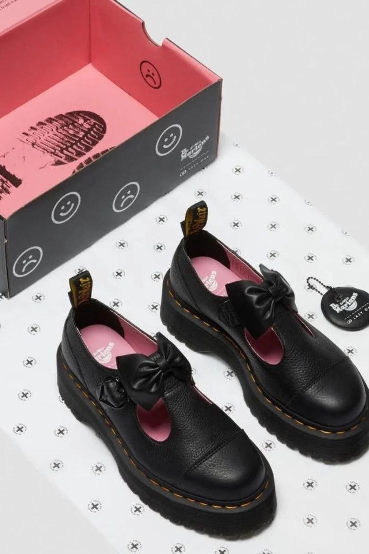 DR MARTENS