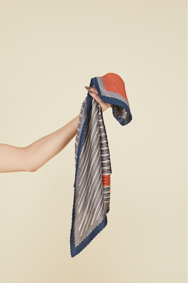 Plisse kerchief